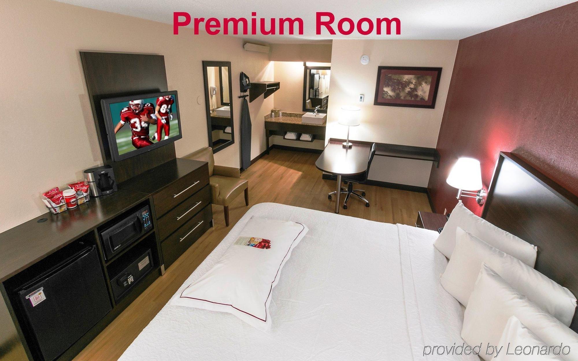 Red Roof Inn Plus+ St. Louis - Forest Park / Hampton Ave. Luaran gambar