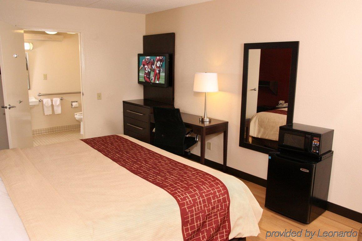 Red Roof Inn Plus+ St. Louis - Forest Park / Hampton Ave. Bilik gambar