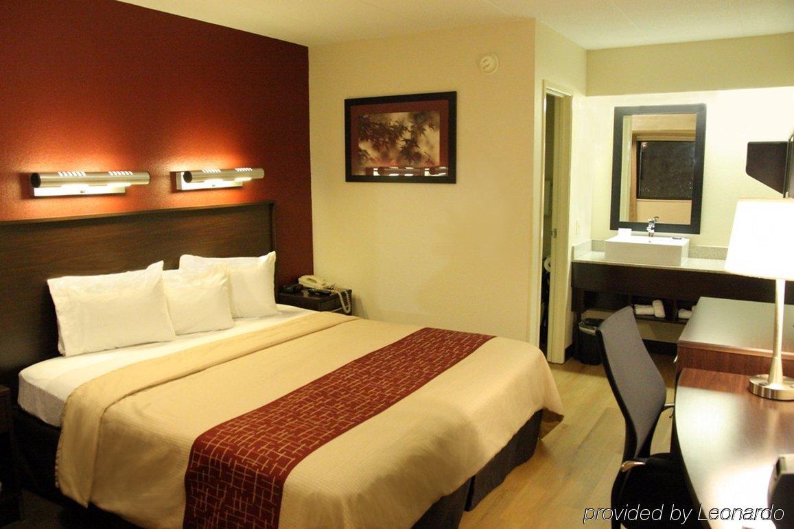 Red Roof Inn Plus+ St. Louis - Forest Park / Hampton Ave. Bilik gambar